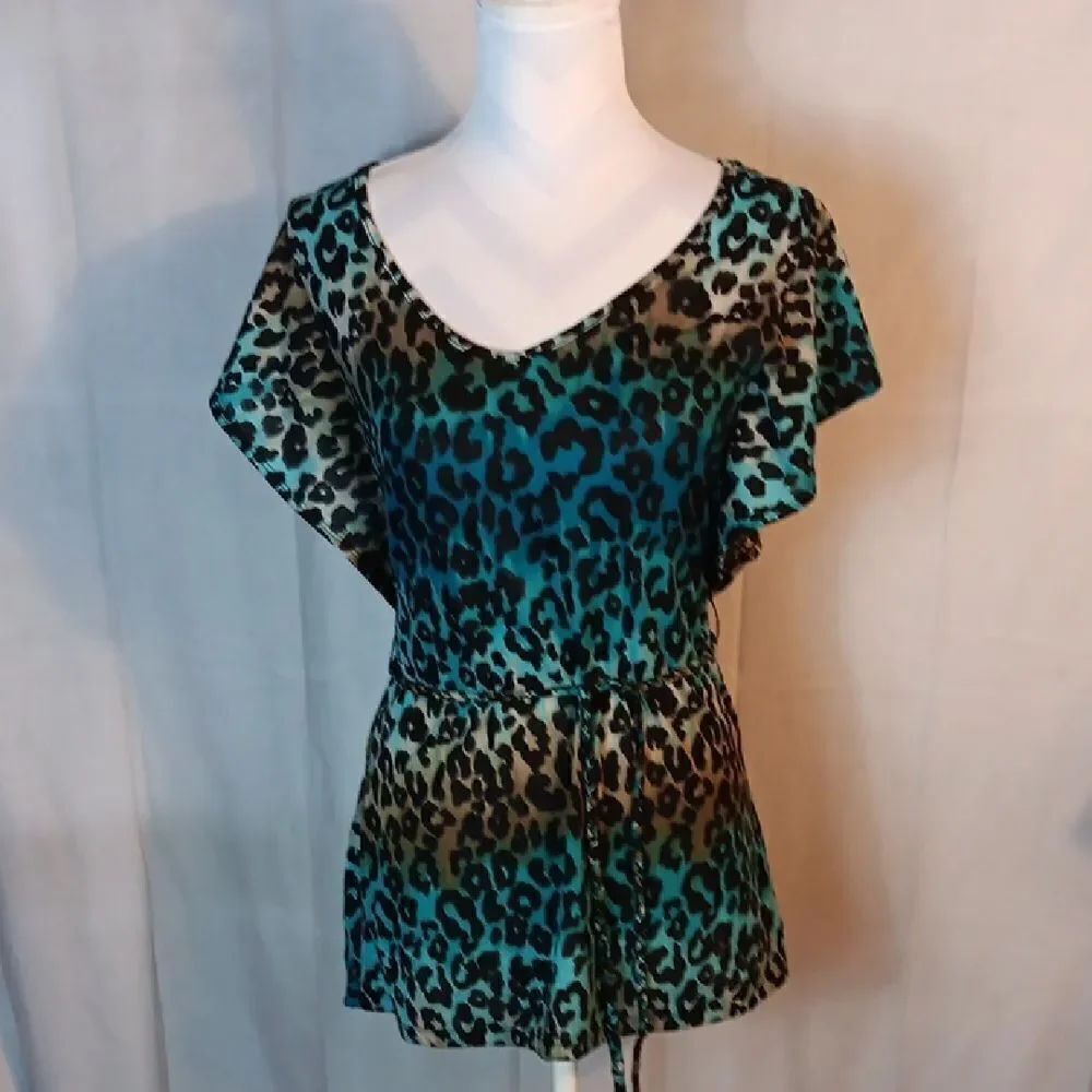 Leopard Print Lace Trim V-Neck Top